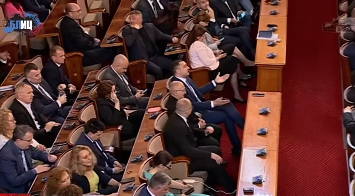 Кирил Петков излезе на трибуната и залата пламна, ето какво се случва! БЛИЦ TV