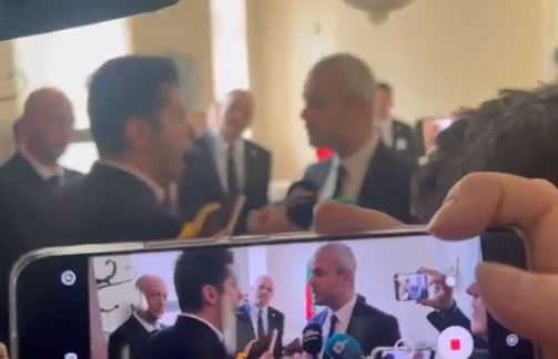 Кирил Петков нахлу в стаята на "Възраждане" в НС, Костадинов го изхвърли заради... БЛИЦ TV