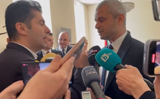 Георг Георгиев се възмути от черните списъци на "Възраждане" и аверите им от ПП