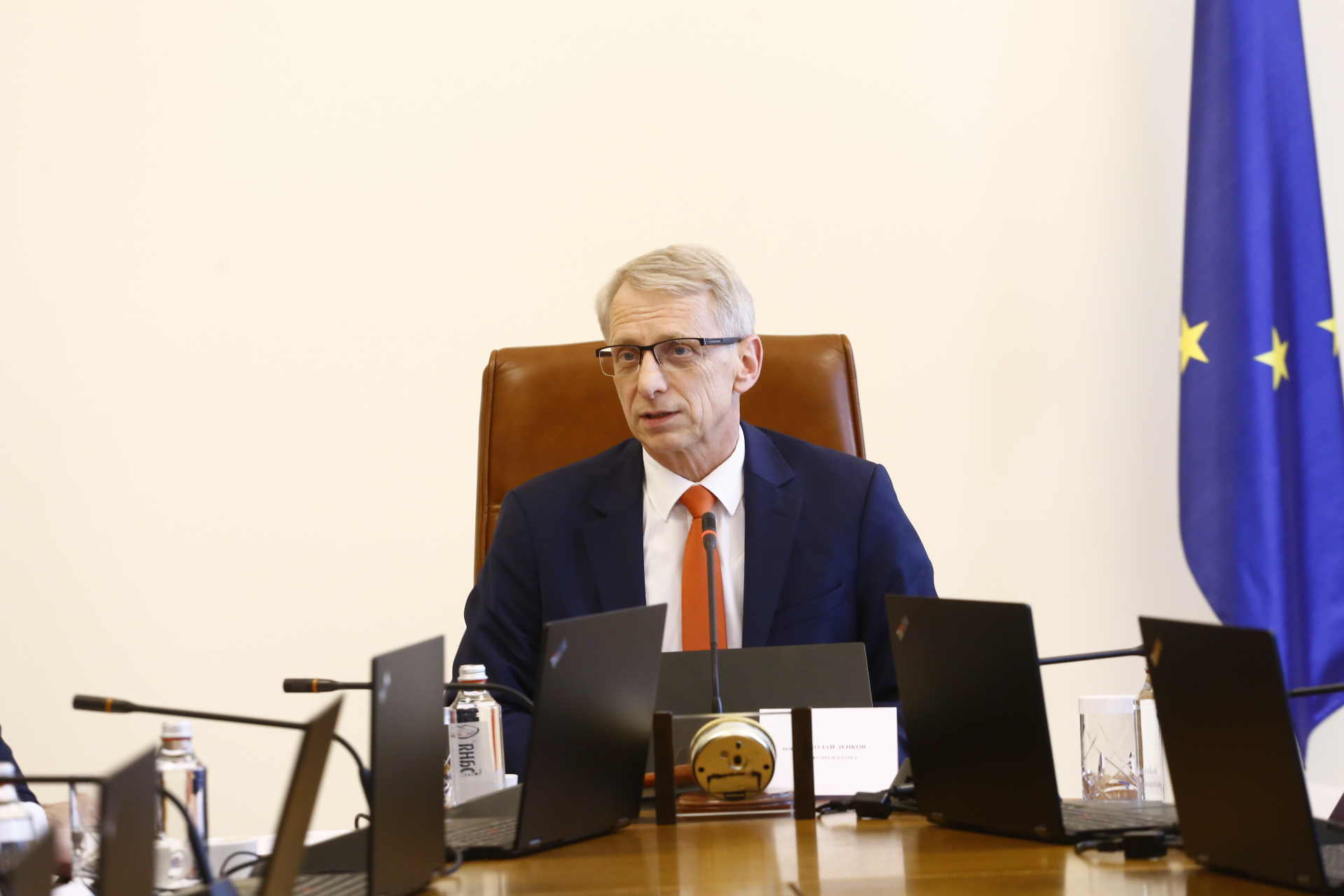 Стана ясно кой ще съветва Николай Денков в МС