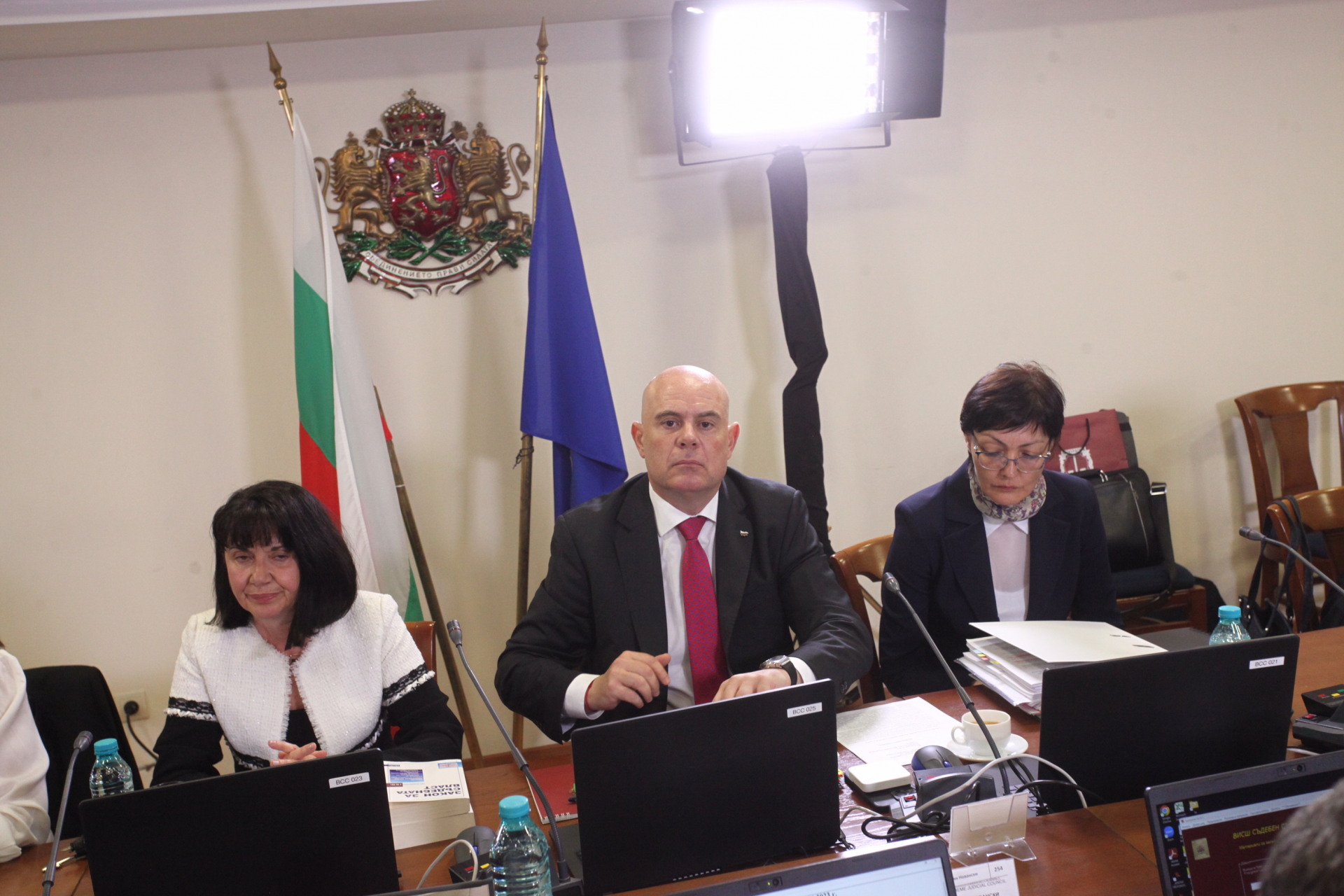 Гешев: Връщаме се във времената, когато ни управляваше Политбюро ВИДЕО