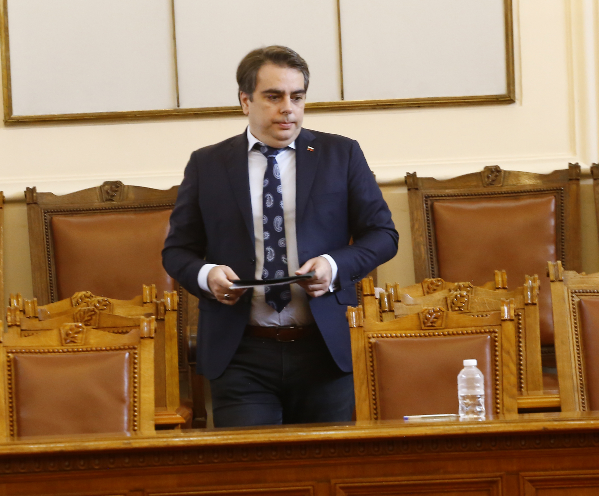 Асен Василев: Отнемането на концесията на "Росенец" трябва да е добре обмислено
