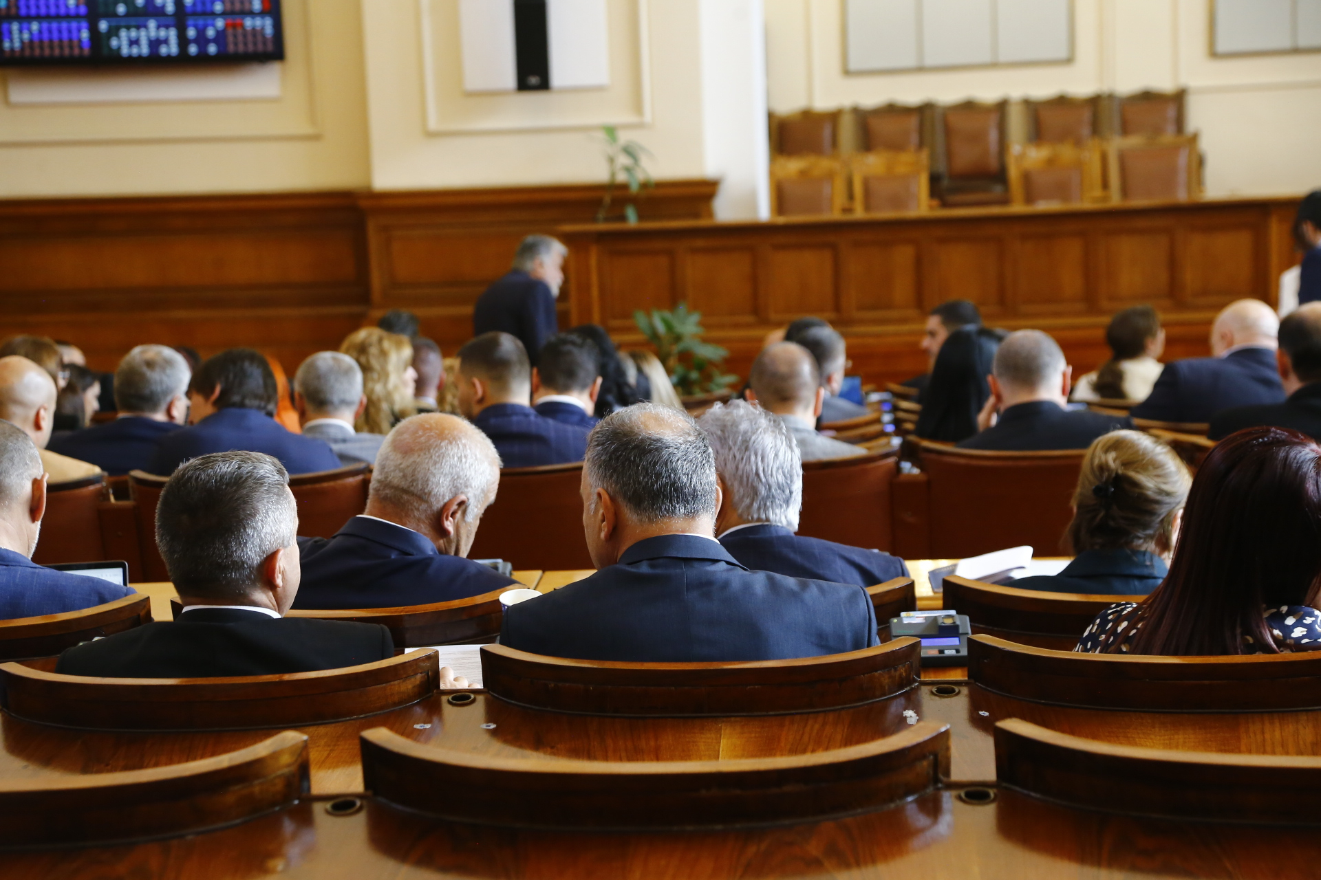 Парламентът взе важно решение за шефа на НЗОК