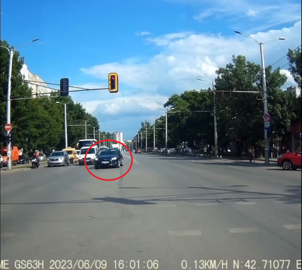 Нова шофьорска дивотия на кръстовището, където бяха убити Явор и Ани ВИДЕО