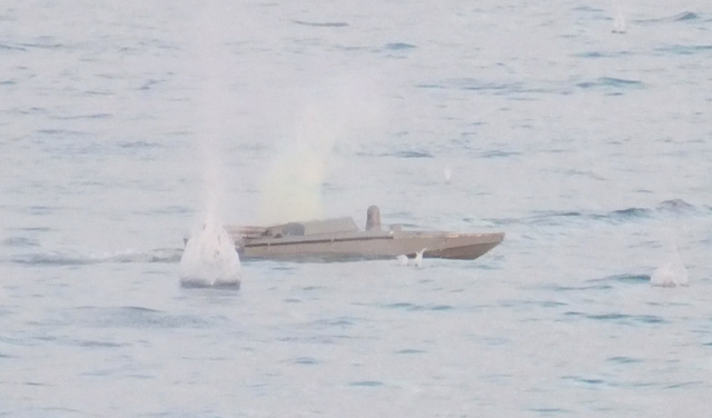 Екшън с украински катери и руски кораб в Черно море ВИДЕО 