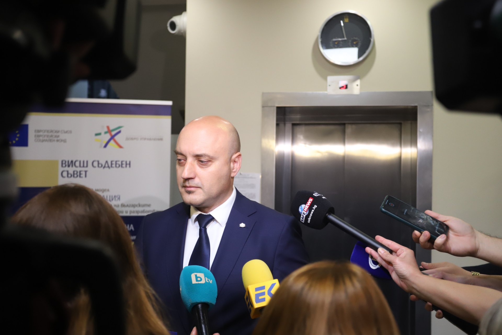 Ексклузивно в БЛИЦ: ПП-ДБ гласят министър Славов за конституционен съдия