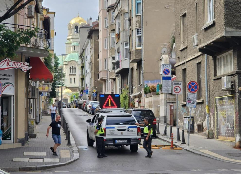 Софиянци са в ужас: Портал към ада се отвори на метри от „Св. Александър Невски”