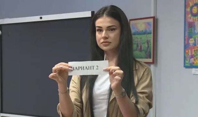 Семокласниците се потят над Вариант 2 на изпита по БЕЛ