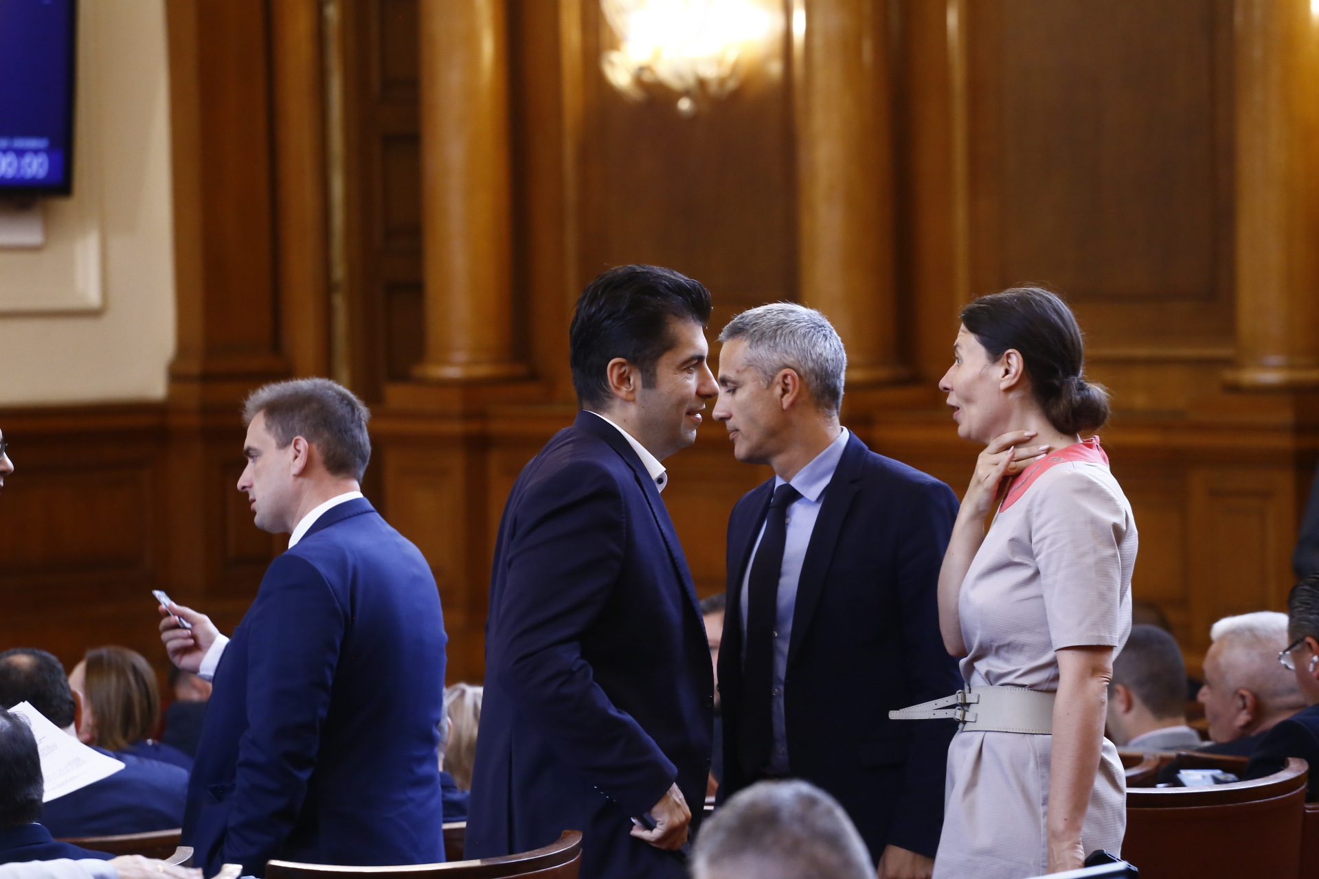 ДБ се опълчиха на Киро и Асен след удара на ПП по Лорер и Божанков 