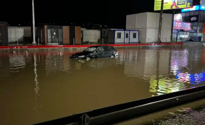Извънредно в БЛИЦ: Адът се стовари върху София, столицата е под вода!