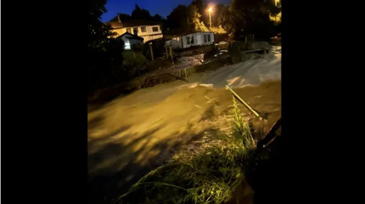 ОБЗОР: Воден апокалипсис потопи столицата СНИМКИ