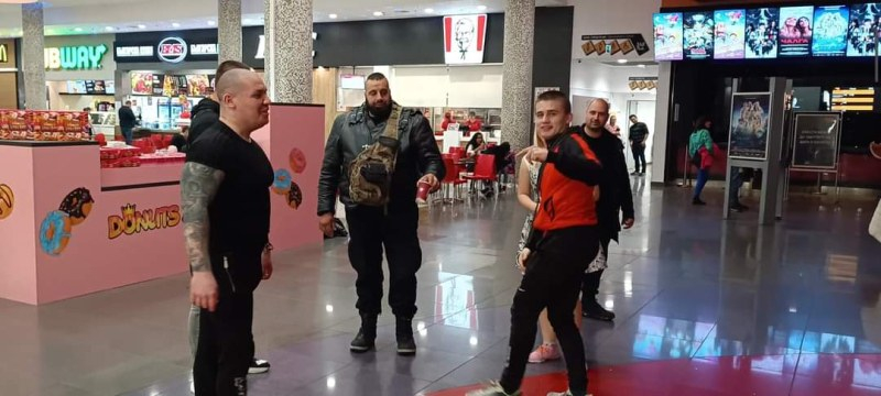 Тошо Куката избухна: Ето го мъжа, който се прави на луд, за да му пращате пари в банковата сметка СНИМКА
