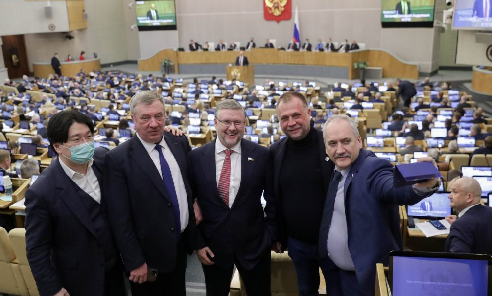 Депутат от руската Дума иска "генетично оръжие" срещу англосаксите 