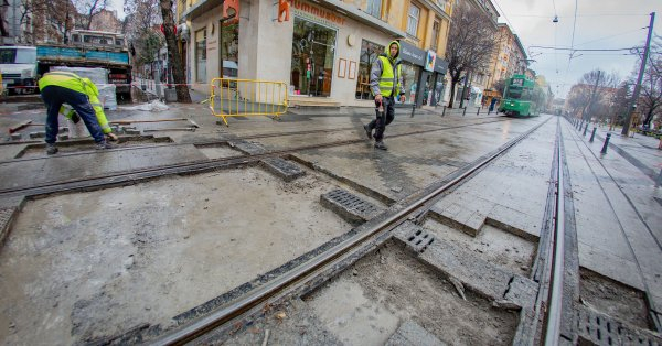 Столичната ул. "Граф Игнатиев" отново е в окаяно състояние ВИДЕО