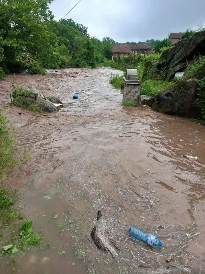 Нов воден апокалипсис в тези части на България, евакуират хора ВИДЕО