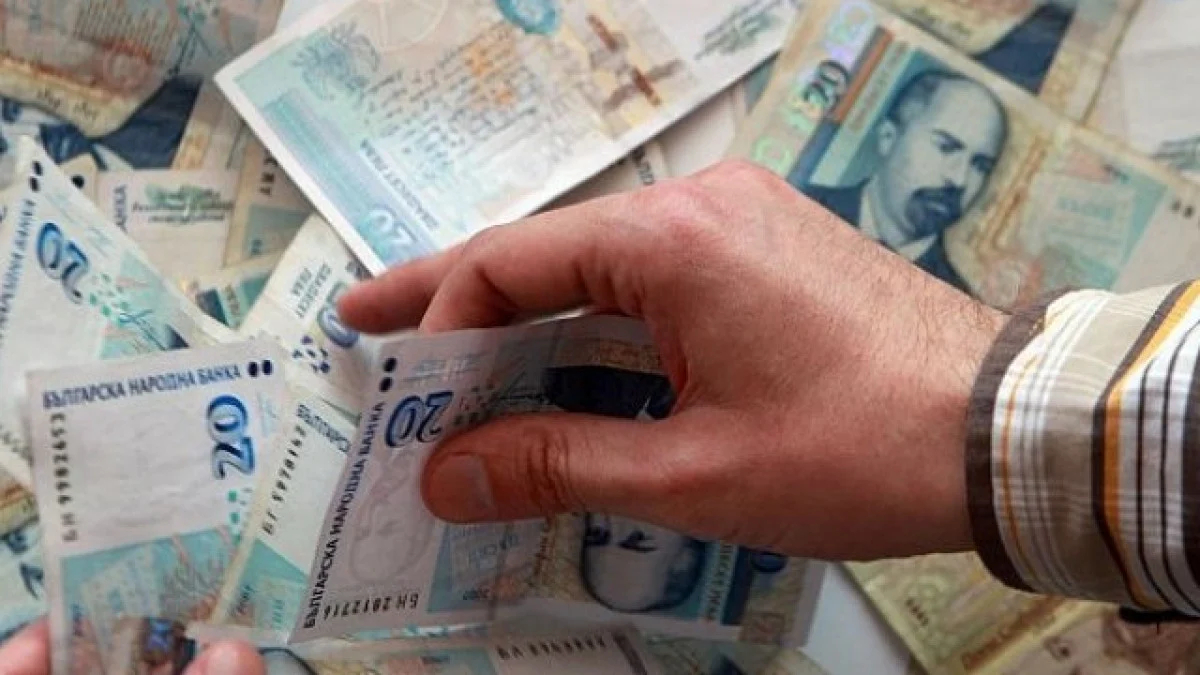  Застрашени ли са пенсиите, ето колко пари има в Сребърния фонд