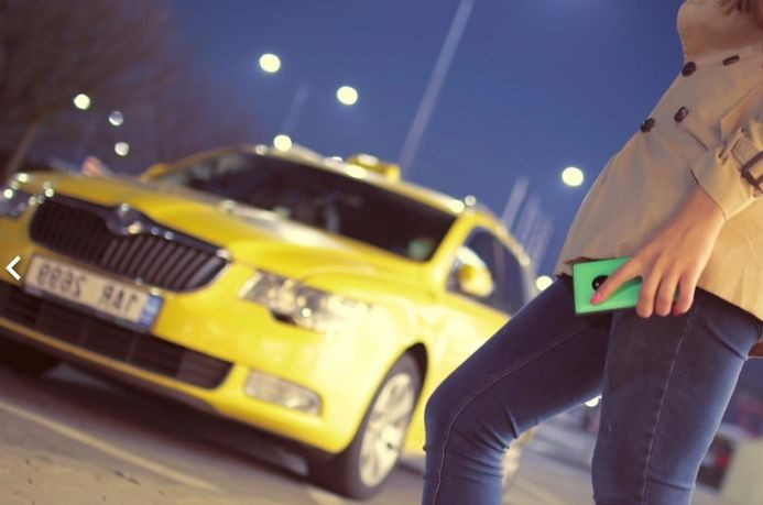 Жена срещна бившия си годеник в такси след 10 г. раздяла, а после...