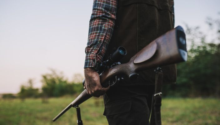 Опитен авджия спаси смолянско село от страшна напаст 