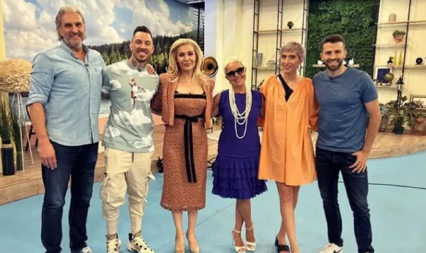 Бебе в "На кафе": Ето кой панелист на Гала се похвали с блага вест СНИМКА