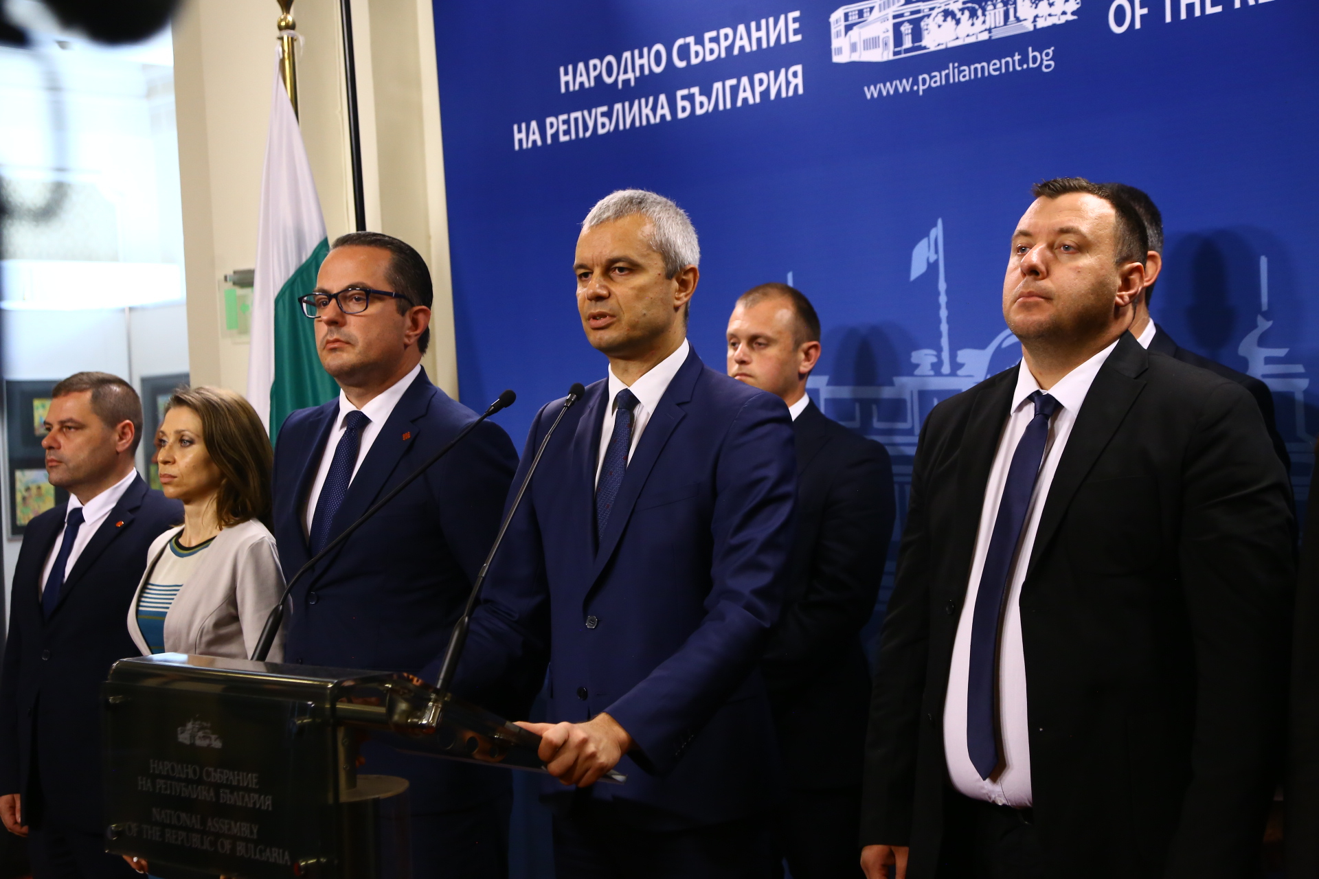 "Възраждане" показа червен картон на ПП-ДБ 