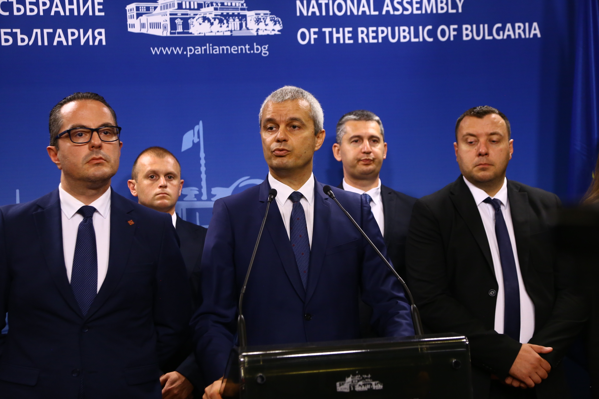 Костадинов постави ултиматум на ПП-ДБ: Или подавате оставки, или...
