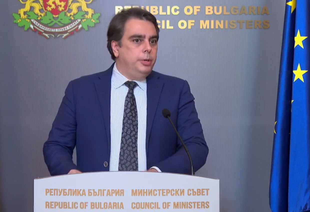 Извънредно решение от МС след големите новини от Петков и Борисов ВИДЕО