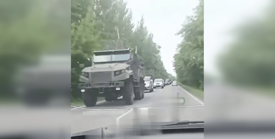 Колона от военна техника ЧВК "Вагнер" се движи от Воронеж към Москва ВУДЕО