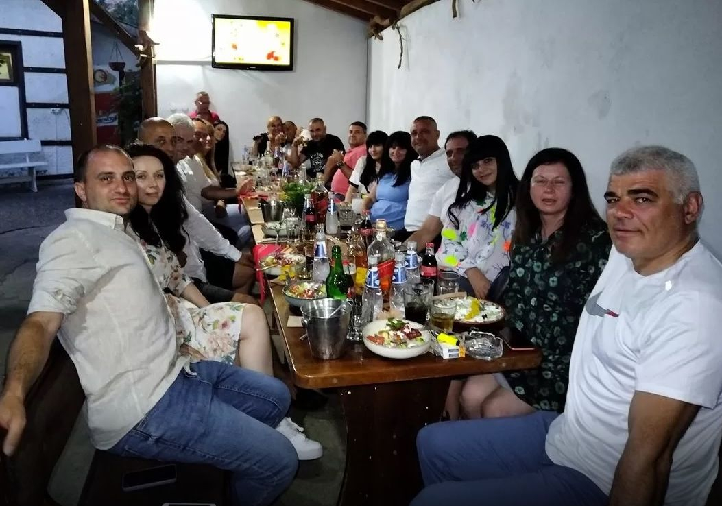 Полицейски купон в Сапарева баня събра очите на всички - кой черпи и кой плаща? 