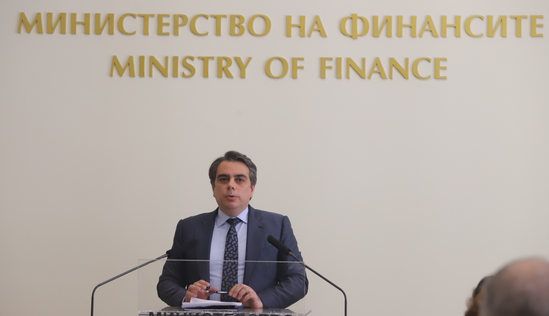 Асен Василев представи бюджет 2023: Ще има пари за... ВИДЕО