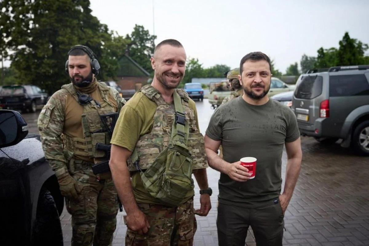 Зеленски с изненадваща визита, ето къде се появи и какво направи ВИДЕО