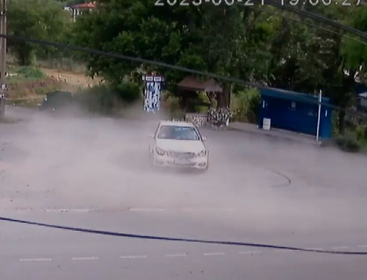 Шаш: Не сте виждали такси да прави подобно нещо в Русенско ВИДЕО