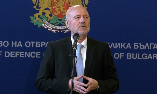 Тагарев: Бъдещето ни е ясно, трябва да се интегрираме много здраво в НАТО
