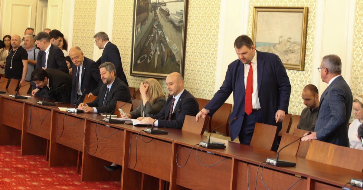 Без ярки политици в работната група за ремонт на Конституцията 
