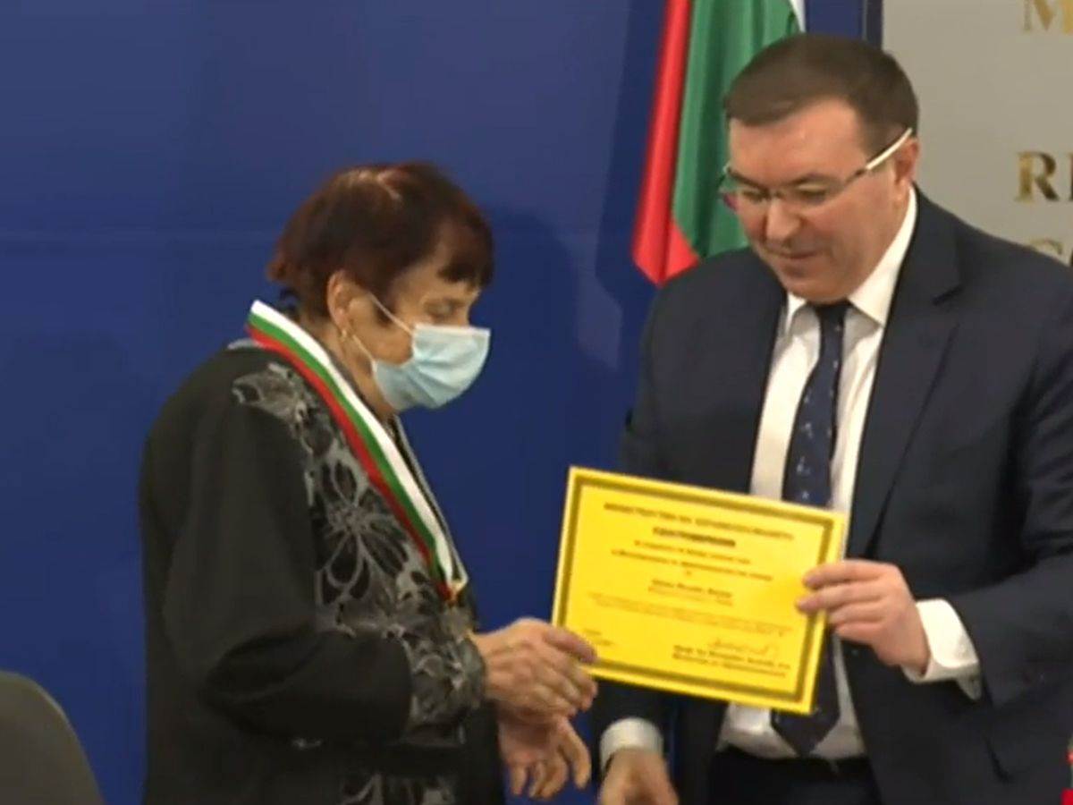Почина най-възрастната мед. сестра в България, работила неуморно 62 г.