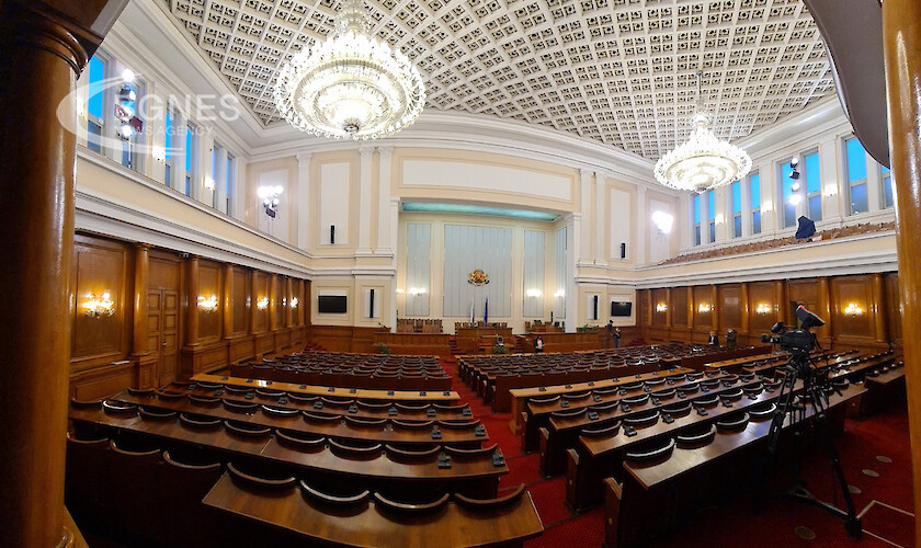 Фалстарт за Комисията по имунитетите в парламента 