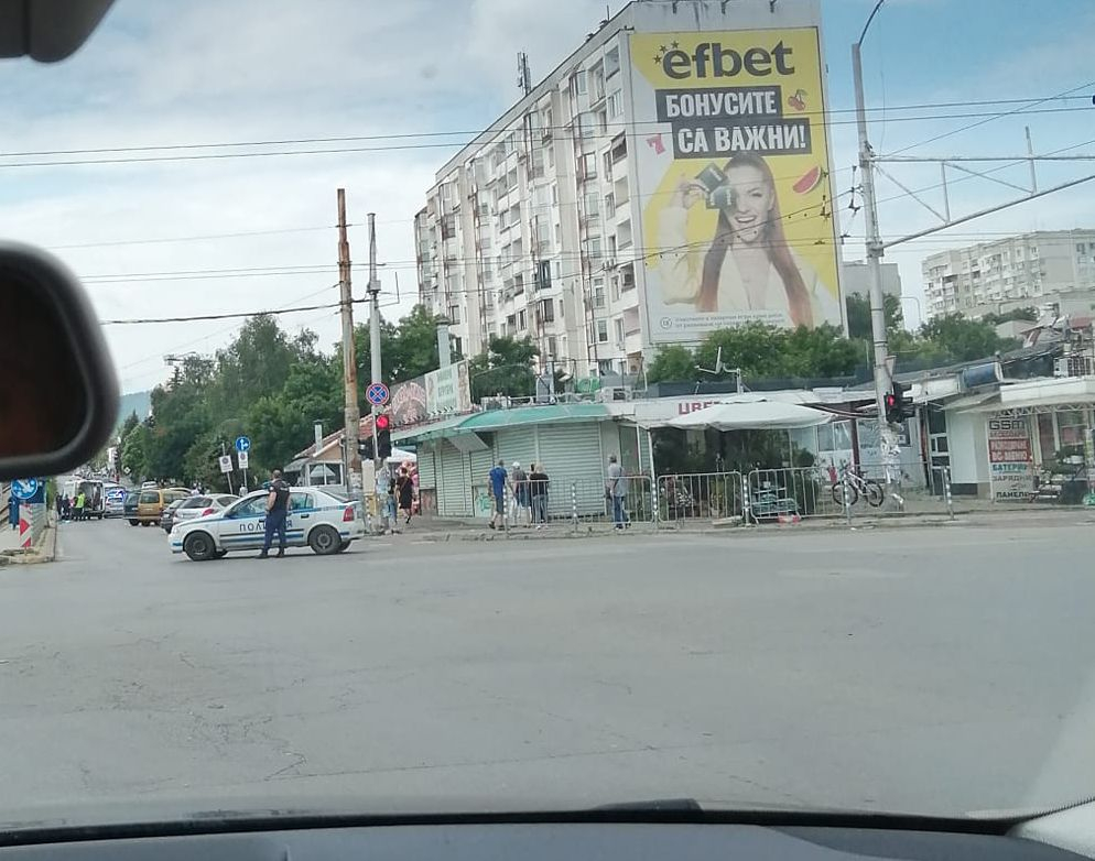 Страшно меле с дрогиран шофьор на Кооперативния пазар в „Люлин” ВИДЕО