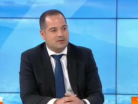 Бомбата е факт: Вътрешният министър иска тези 15 глави, трусът е голям