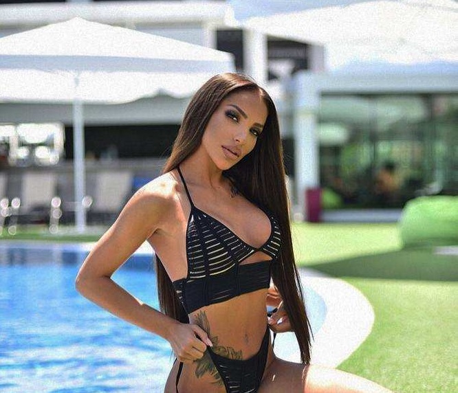 Силиконката Жасмина Стоичкова с нов мъж, глези я на скъпотия в Австрия СНИМКИ