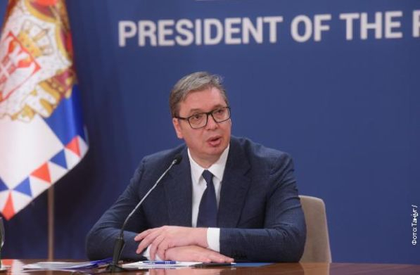 България се разоръжава, но Сърбия се готви за война и прекратява износа на оръжие и боеприпаси