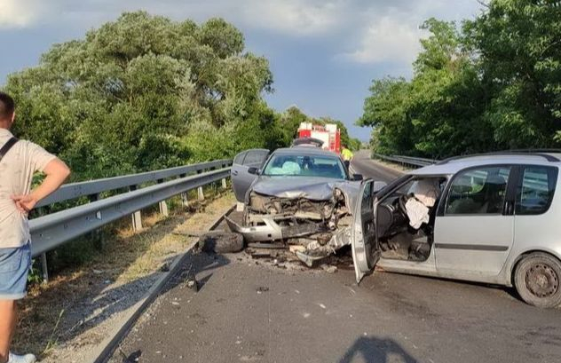 Кърваво челно меле в Пловдивско