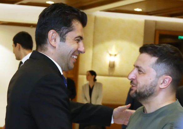 Кирил Петков издаде за тайна среща с Денков, Габриел, Борисов, Карадайъ и Зеленски, на която…