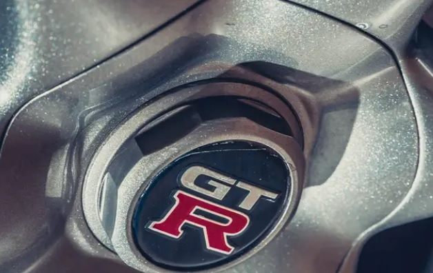 Култова капсула на времето: Откриха Nissan Skyline GT-R в състояние на нова кола СНИМКИ