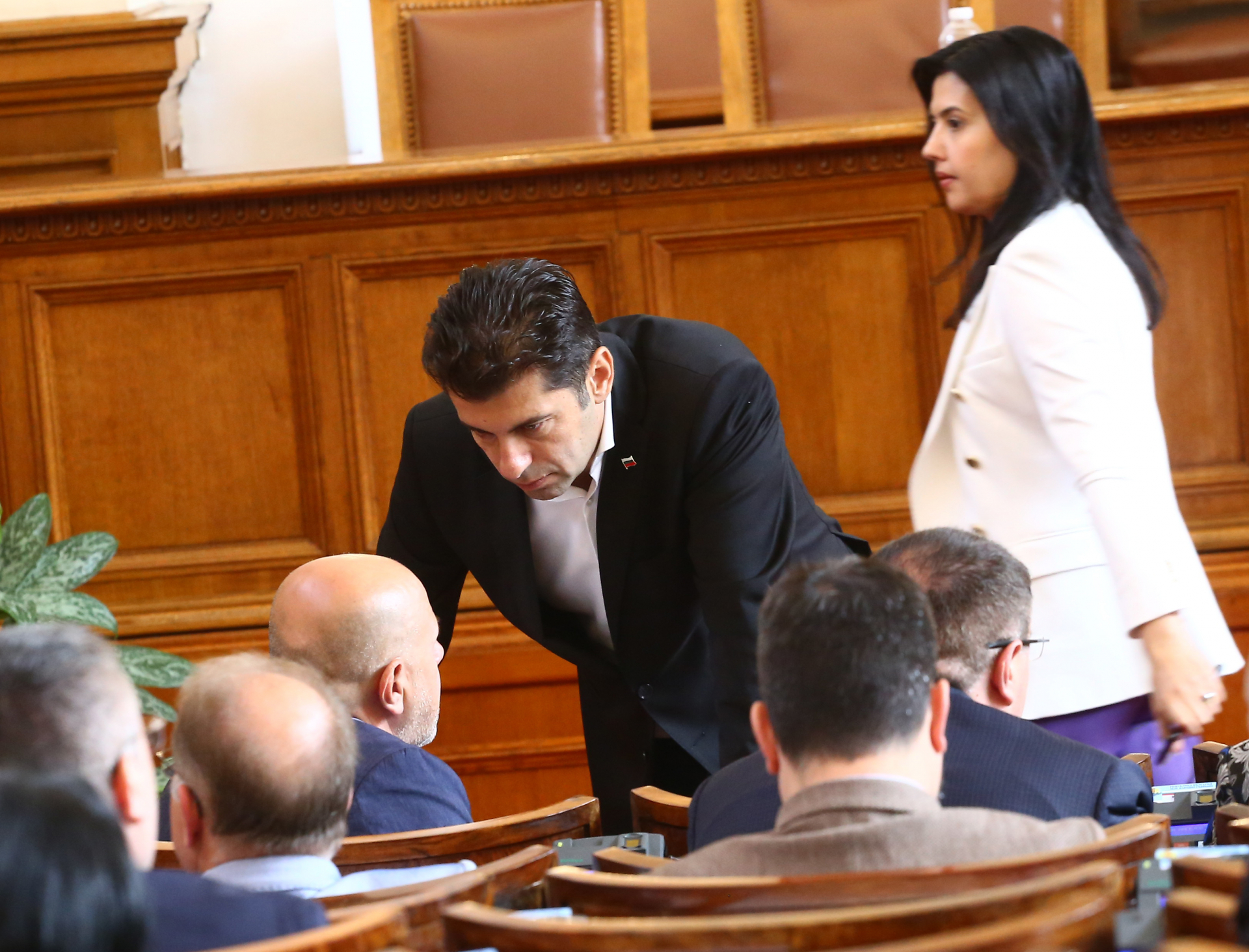 СУПЕР СКАНДАЛ В БЛИЦ! Кирил Петков превзема МВР със скандални назначения! Кога ще извикат него и баща му за разстрела на Алексей Петров?