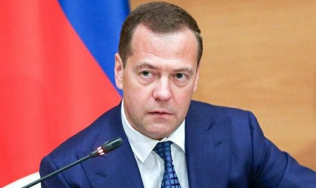 Медведев плаши с удар в Украйна, случи ли се това, назова 3 ядрени цели