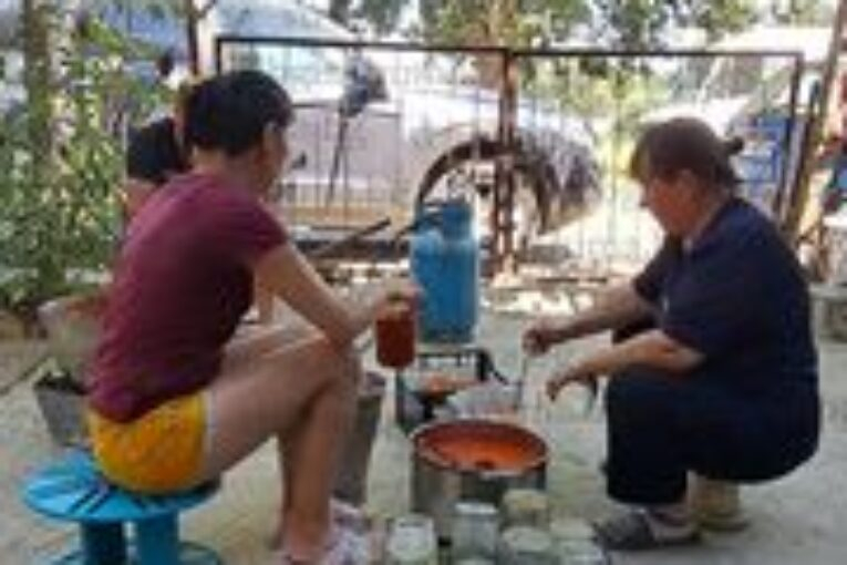 Главният готвач Линка издаде тайната рецепта на най-вкусната печена лютеница СНИМКИ