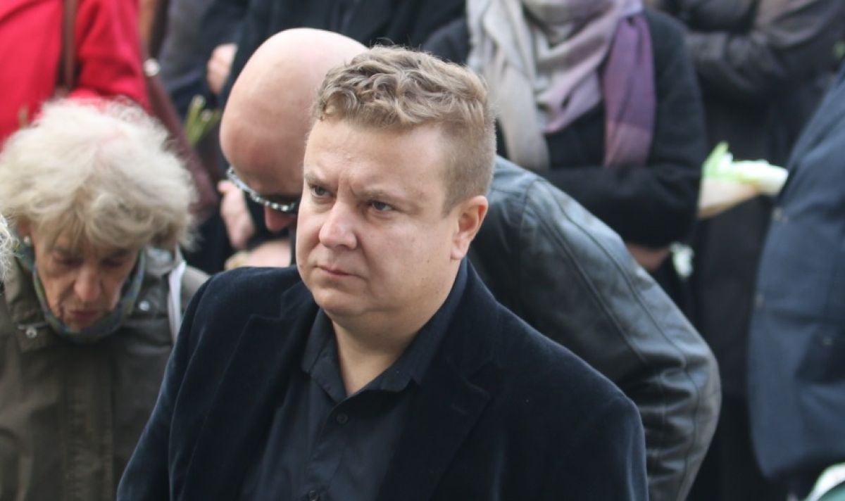 Актьорът Васил Драганов "подкупва" дъщеря си след скандалния развод с жена си СНИМКА