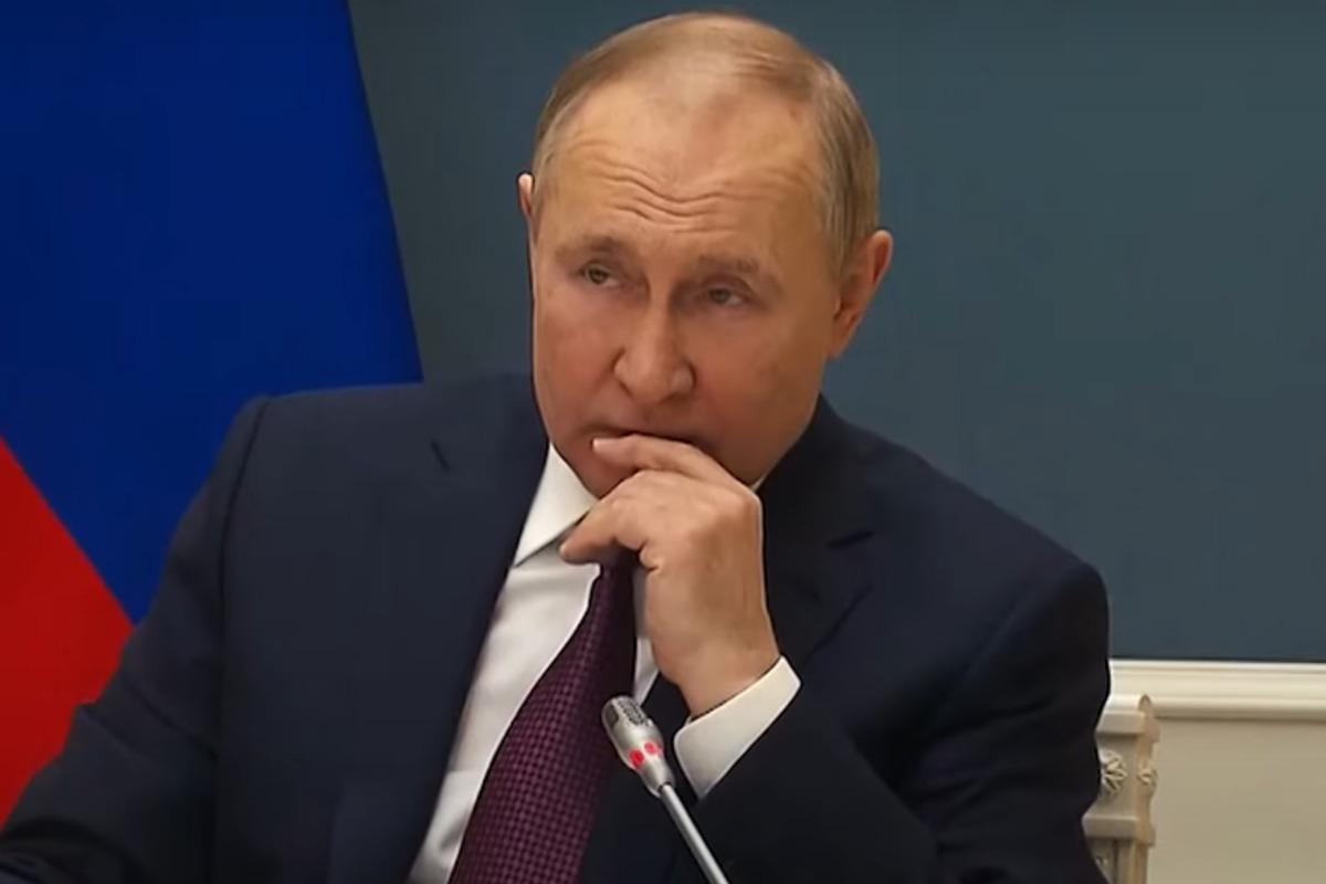 Социолозите на Путин признаха, че рейтингът му е паднал до минимум от началото на войната