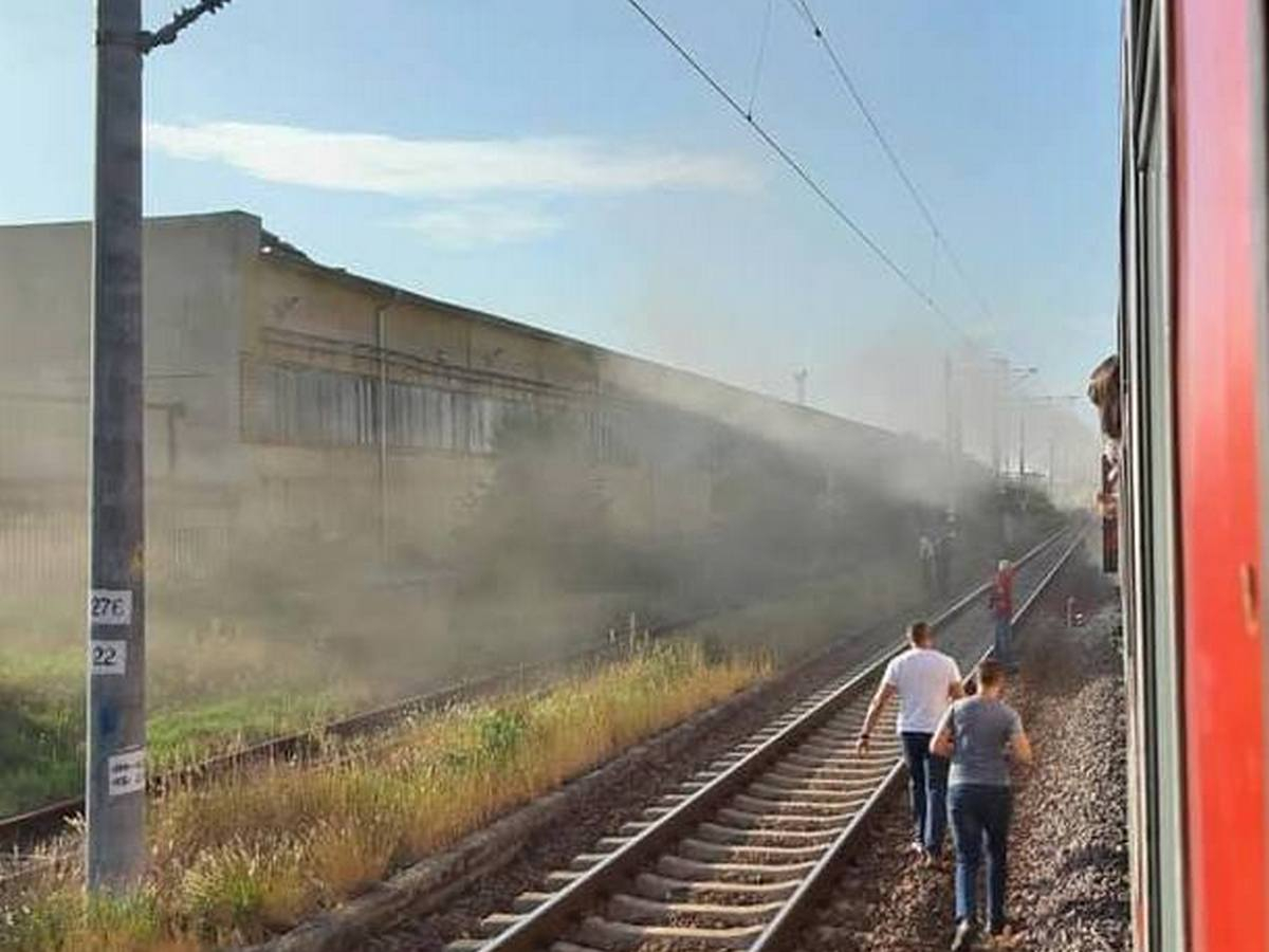 Огнен ужас в Айтос, пътнически влак избухна