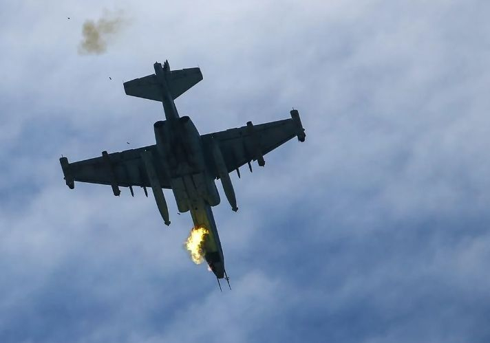 Руски изтребител се разби в морето пред очите на плажуващи, зрелищно ВИДЕО