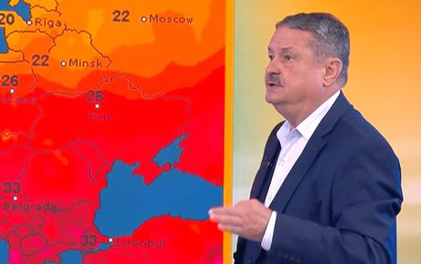 Проф. Рачев ни срази с прогноза за безкрайно много слънце: Ще усетим дъха на Сахара, захлаждане ще има във...